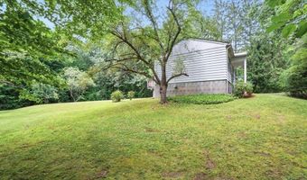 112 Leverett Rd, Amherst, MA 01002