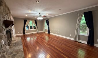 940 Daniels Crk, Banner, KY 41603
