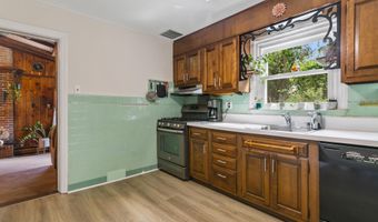 117 W WAYNE Ave, Aldan, PA 19018