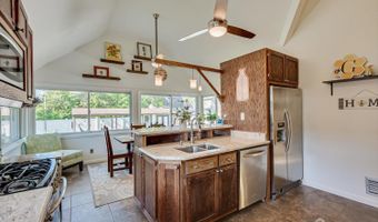 49 N Smith St, Avenel, NJ 07001