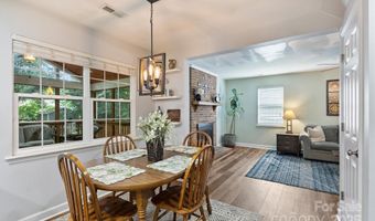 8520 Golf Ridge Dr, Charlotte, NC 28277