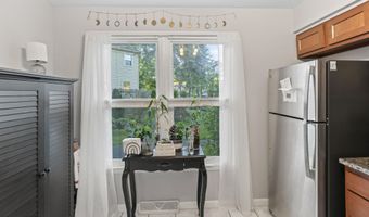 174 Williamsburg Ct, Albany, NY 12203