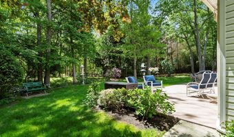 102 Sylvan Lake Blvd, Bayville, NJ 08721
