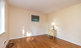 1901 ACORN Ln, Abington, PA 19001