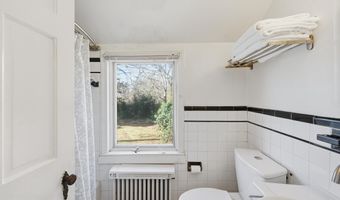 7908 W BOULEVARD Dr, Alexandria, VA 22308