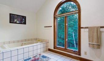 469 Mountain Ln, Albany, KY 42602