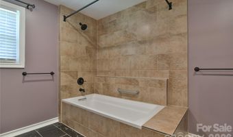 115 Wicklow Dr, Asheville, NC 28806