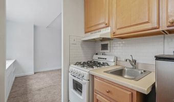 1121 ARLINGTON Blvd 746, Arlington, VA 22209