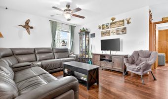 2403 W AMERICAN Dr, Neenah, WI 54956