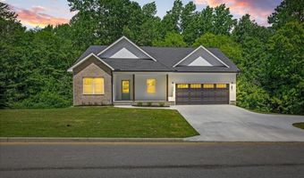 305 Shadows Lawn Dr, Athens, TN 37303