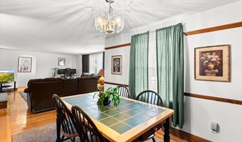 16 Kingsford Ave, East Providence, RI 02915