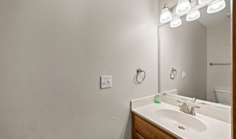 2805 NW Park Ln, Ankeny, IA 50023