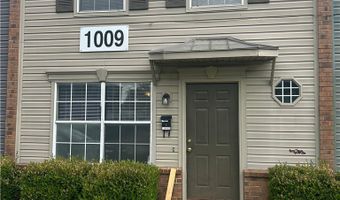 1009 SE J St, Bentonville, AR 72712