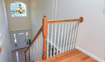 220 Lloyd Rd, Aberdeen, NJ 07747
