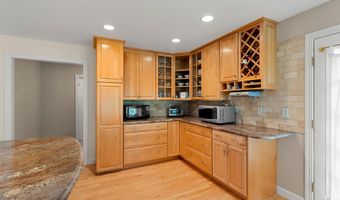 3 Owen Ln, Amherst, NH 03031
