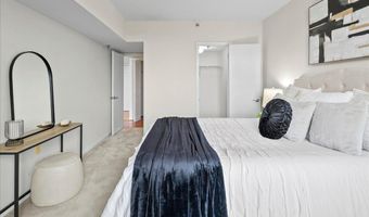 1001 N RANDOLPH St 913, Arlington, VA 22201