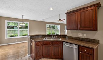 157 Stoneybrook Dr, Abingdon, VA 24210