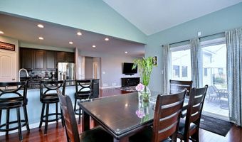 1128 Kingsmill Dr, Algonquin, IL 60102
