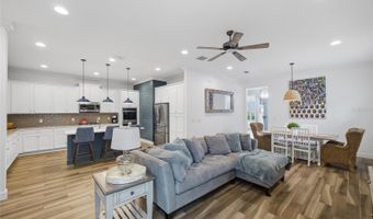 725 WINTERSIDE Dr, Apollo Beach, FL 33572