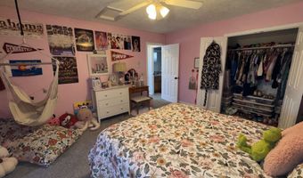 1705 Tyler Ave, Aurora, MO 65605