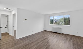 4570 MACARTHUR Blvd NW 208, Washington, DC 20007