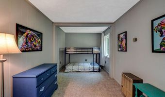 227 Valley View Dr, Albrightsville, PA 18210