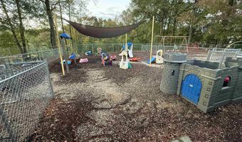 906 Cooley St, Albertville, AL 35950