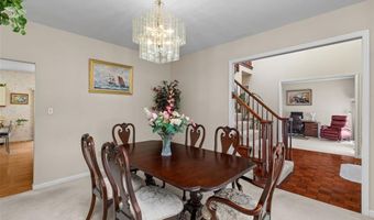 403 Arbor Glen Dr, Ballwin, MO 63021