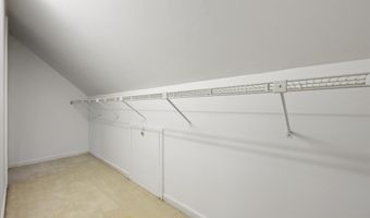 22 Cortland Cir, Bangor, ME 04401