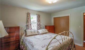 2077 Daniels Ave, Akron, OH 44312