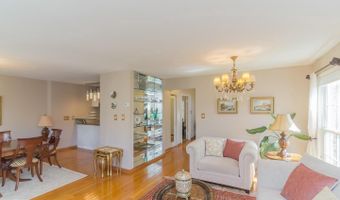 7628 WESTLAKE Ter 74, Bethesda, MD 20817