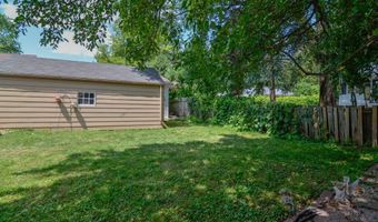 816 E HARRISON St, Appleton, WI 54915