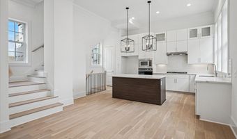 4070 Oak Cir, Addison, TX 75001