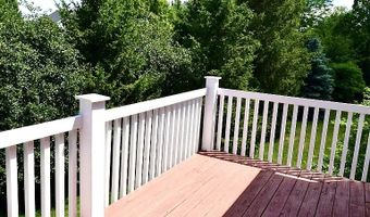 12 Millbrook Ct, Algonquin, IL 60102