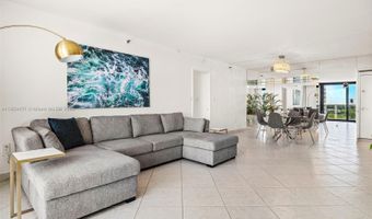 20505 E Country Club Dr 736, Aventura, FL 33180