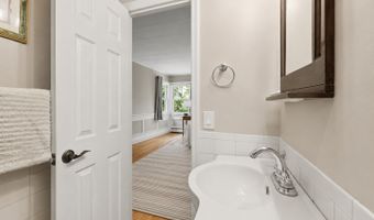 188 Great Plain Rd, Danbury, CT 06811