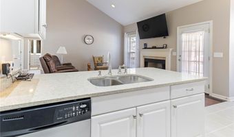 610 Seymour St, Aberdeen, NC 28315