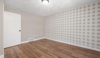 29 Pepper Bush Trl, Narragansett, RI 02874