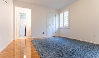 9 Elizabeth Dr, Lincoln, RI 02865