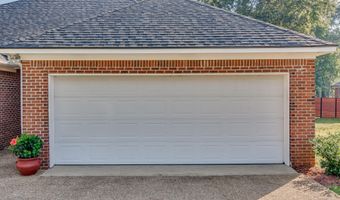 213 Boxwood Cir, Brandon, MS 39047