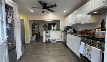 165 GREENFIELD Dr, Bridgeport, CT 06606