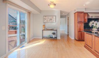 1848 Harley Dr, Ann Arbor, MI 48103