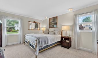 117 Idolstone Ln, Aberdeen Twp., NJ 07747