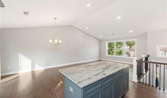 10 Sherwood Ave, North Providence, RI 02911