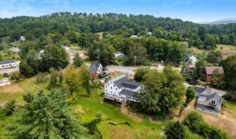 5 Greenhouse Ln, Bradford, NH 03221