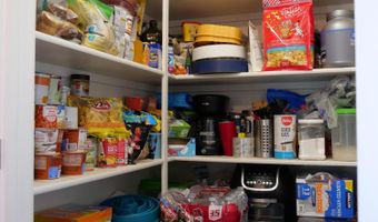 604 Jennys Ln, Fernley, NV 89408