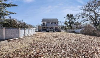 9 Marilyn Rd, Bourne, MA 02532