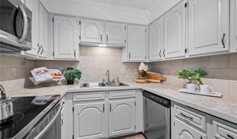 1 Dogwood Dr, Bella Vista, AR 72715