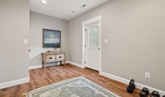 2503 TAYLOR Ave, Alexandria, VA 22302