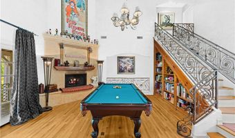 5920 Colodny Dr, Agoura Hills, CA 91301